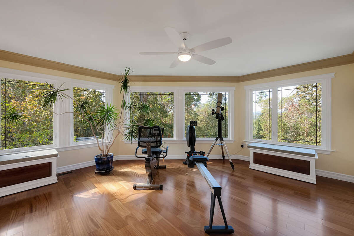 Afzelia hardwood flooring (crawlspace below)