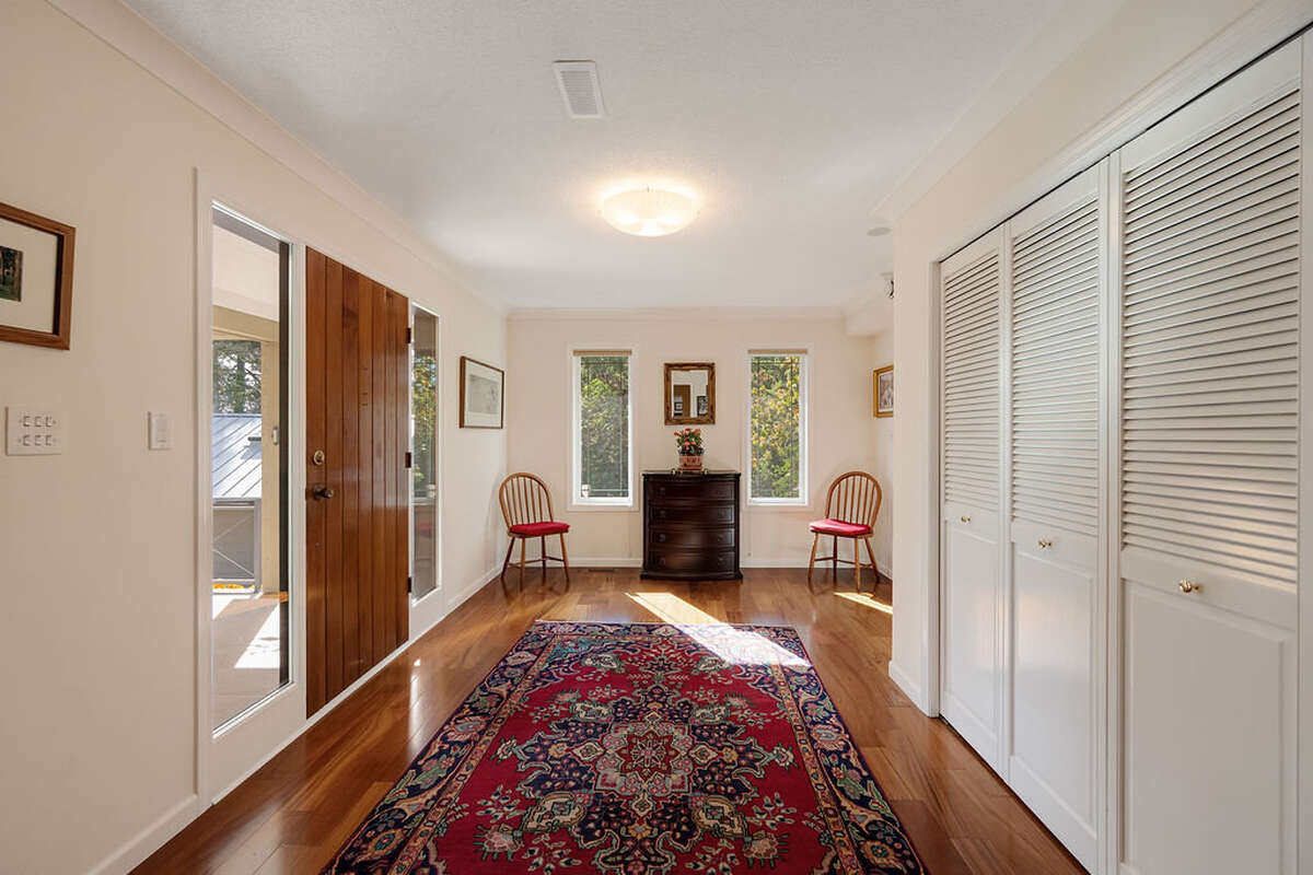 The entrance hall with Afzelia hardwood flooring