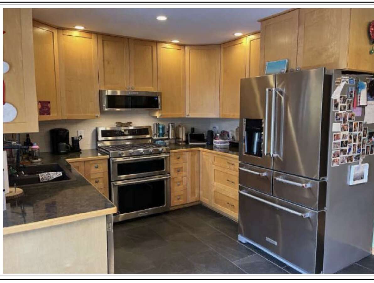 kitchen w/heated tile floor
