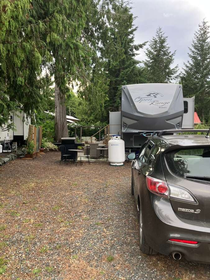 Desirable Baywater Estates in Qualicum Bay!