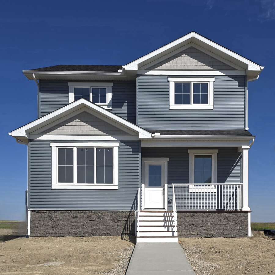 House For Sale in Cayley, Alberta - 3 bdrm, 2.5 bath (122 Coote St.)