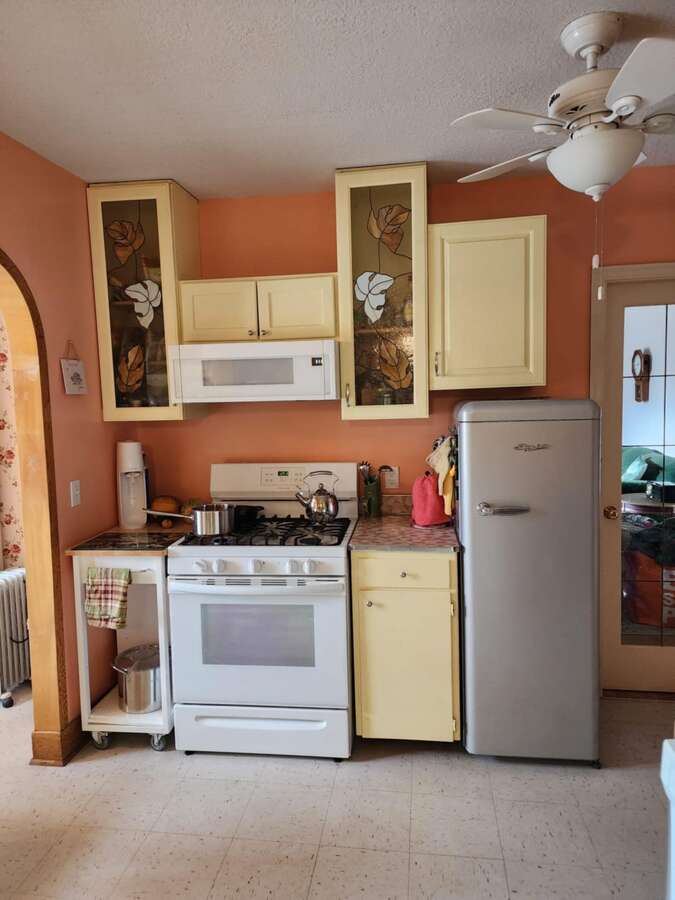 retro fridge, gas range