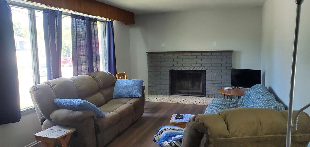 Upper level living room.