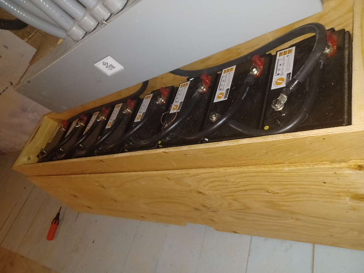 Solar battery backup system