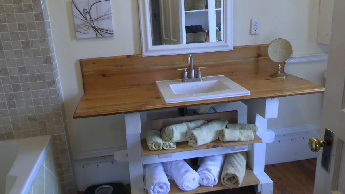 Upstairs bath vanity