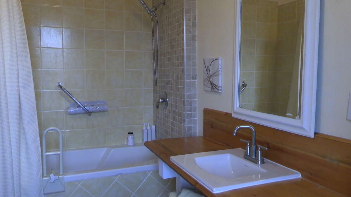Upstairs bath tub & sink