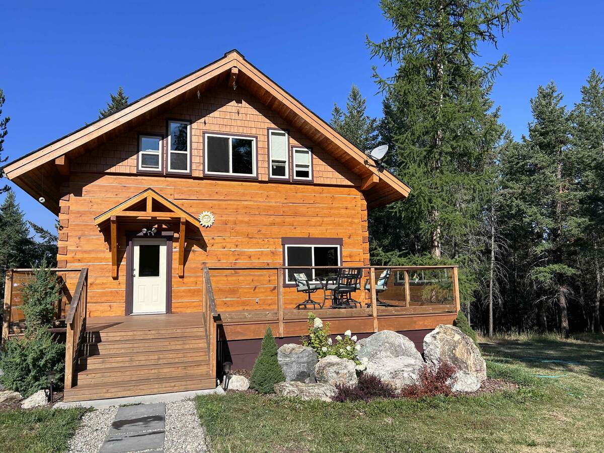 Acreage / House / Recreational Property For Sale in Cranbrook, BC - 4 bed, 3 bath