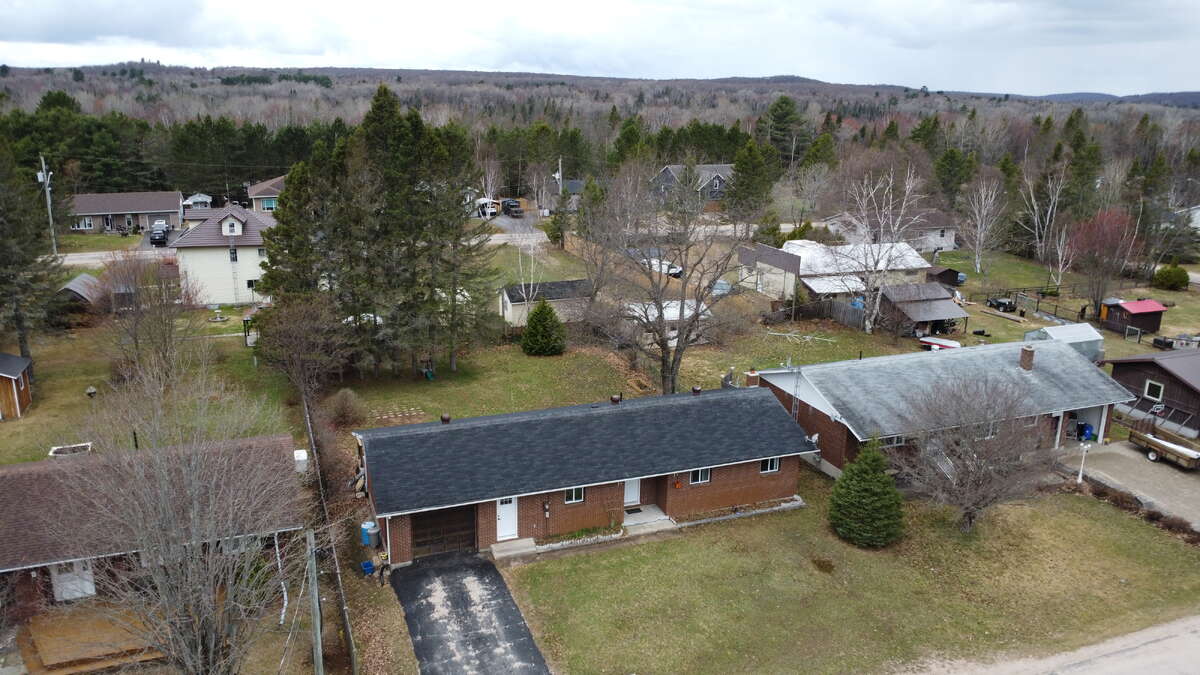 7 Fitz Avenue, South River, ON, P0A1X0