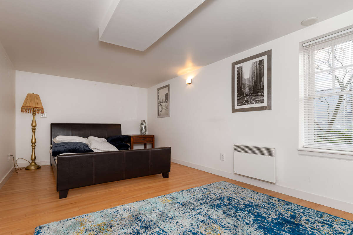 Bedroom (lower level)