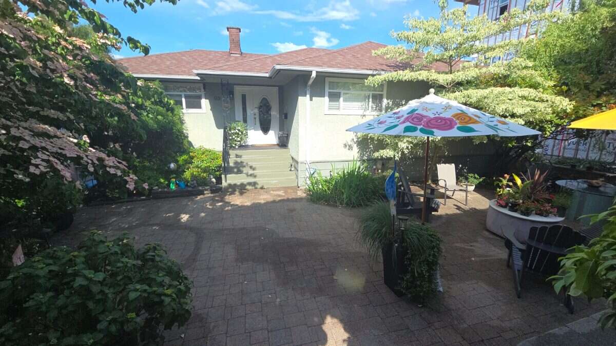 95 Canberra Ave