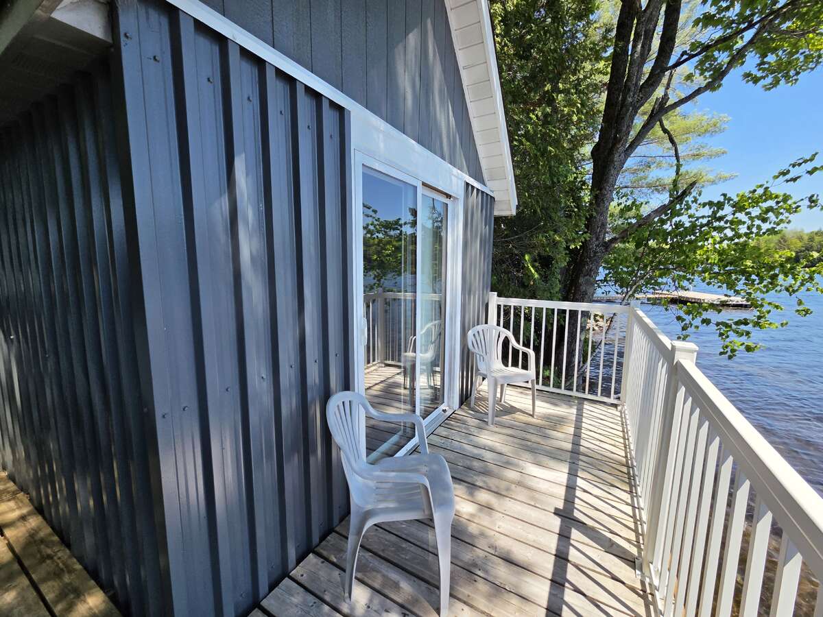 Bunkie deck