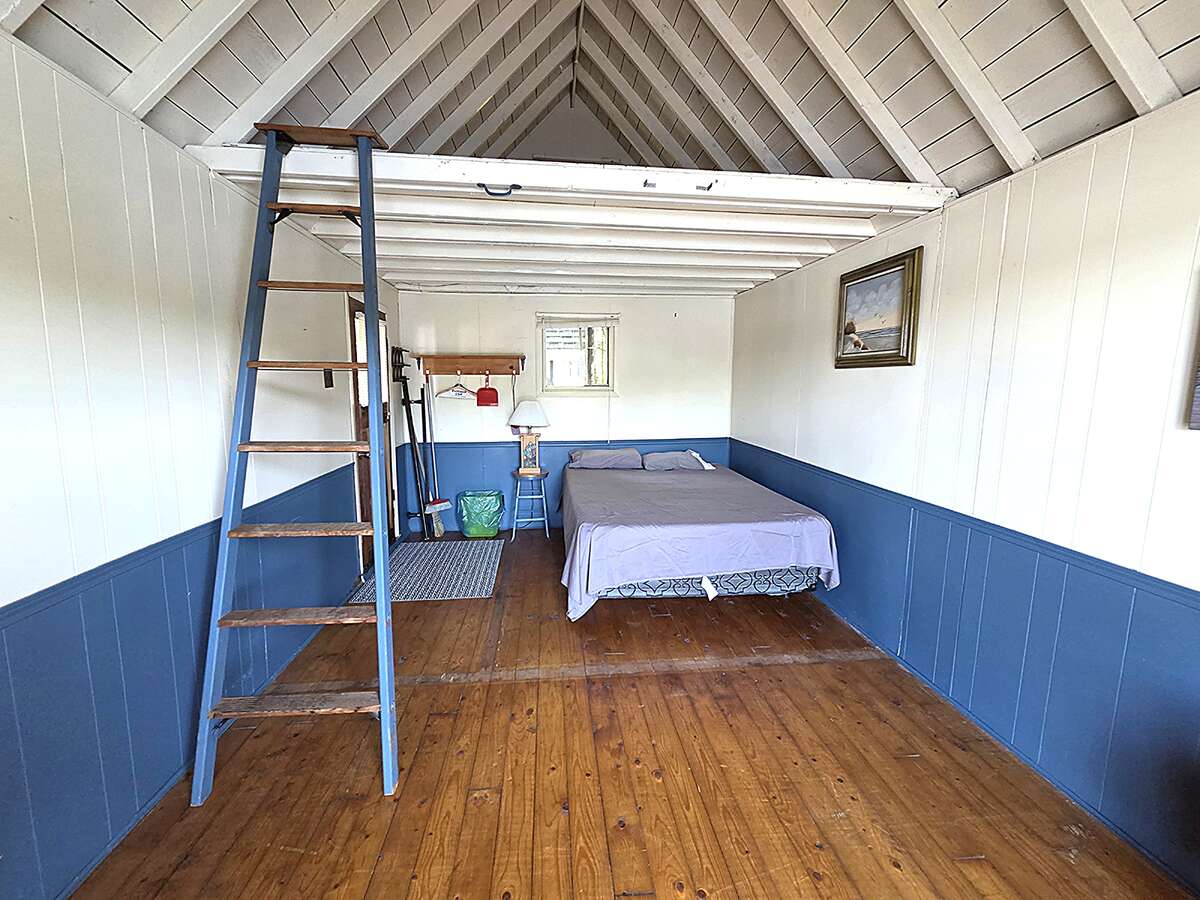 Bunkie with overhead storage or room for another bed