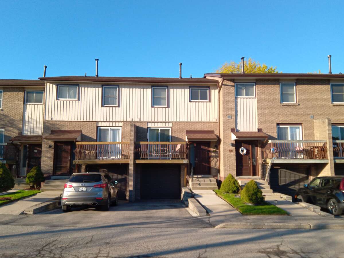 58 1115 Paramount Drive
