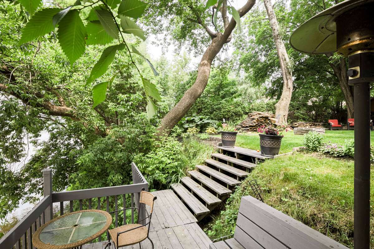 Waterfront deck