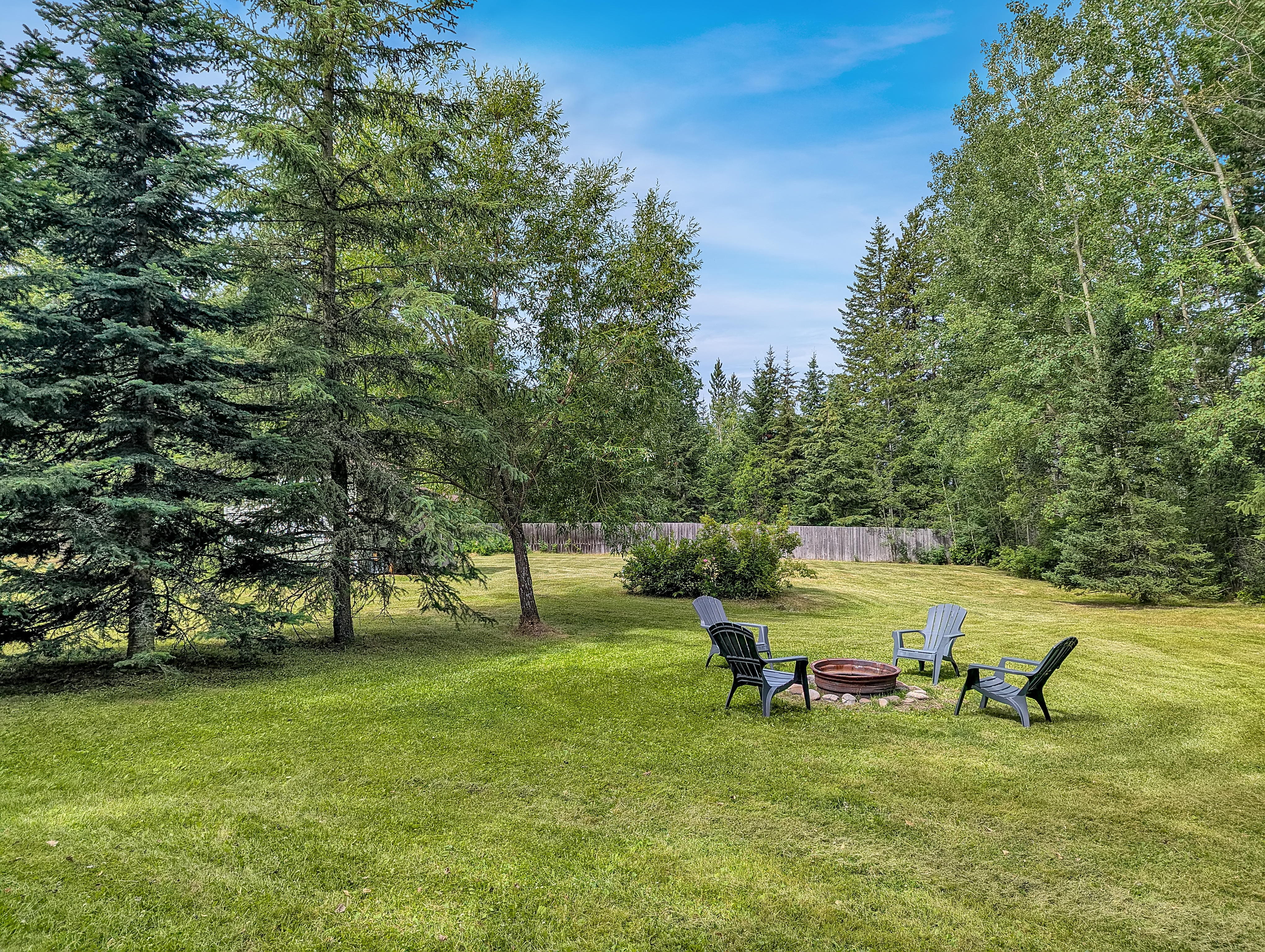 Two Detached Homes on a Private 1-Acre Property