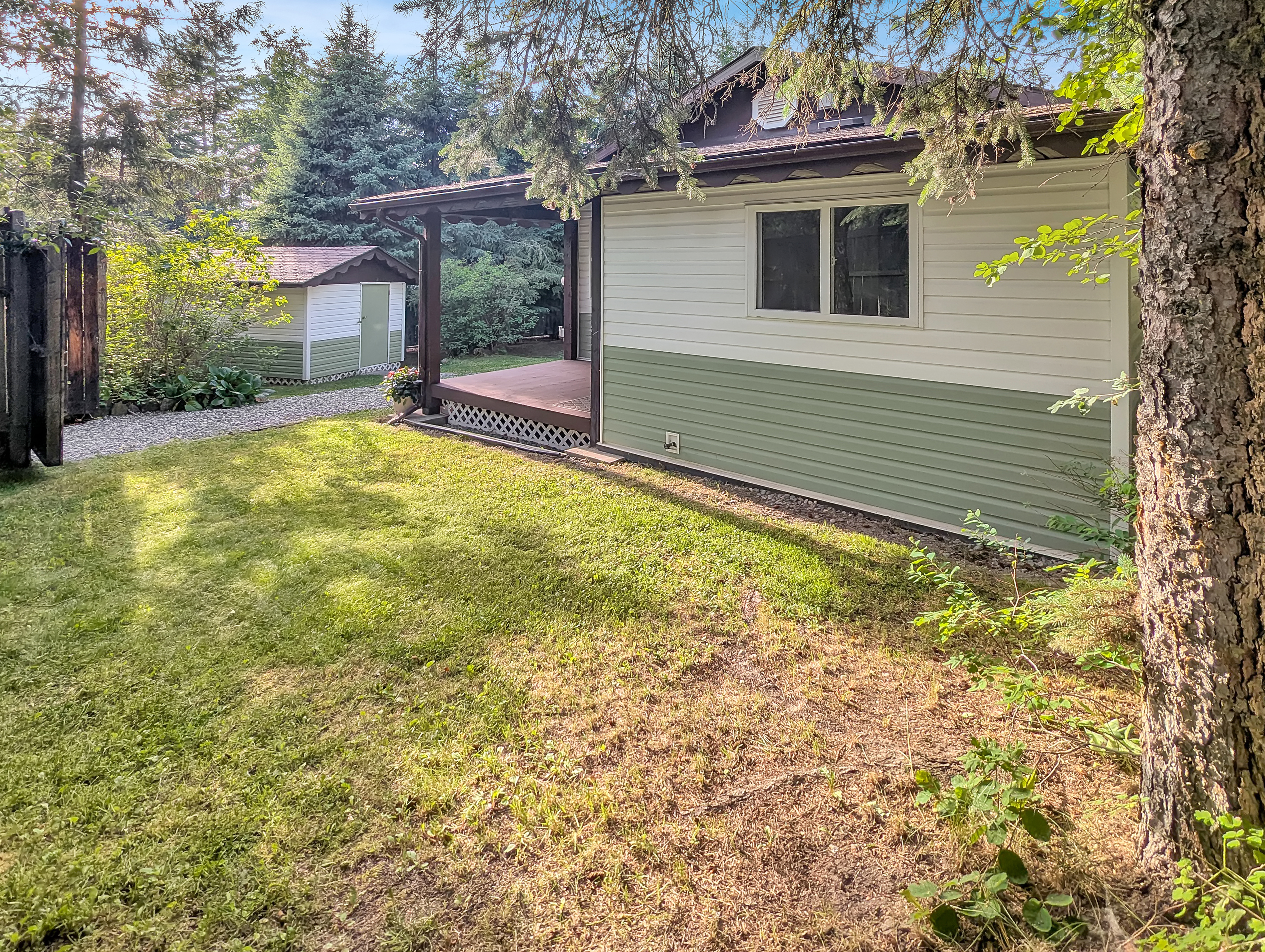Two Detached Homes on a Private 1-Acre Property