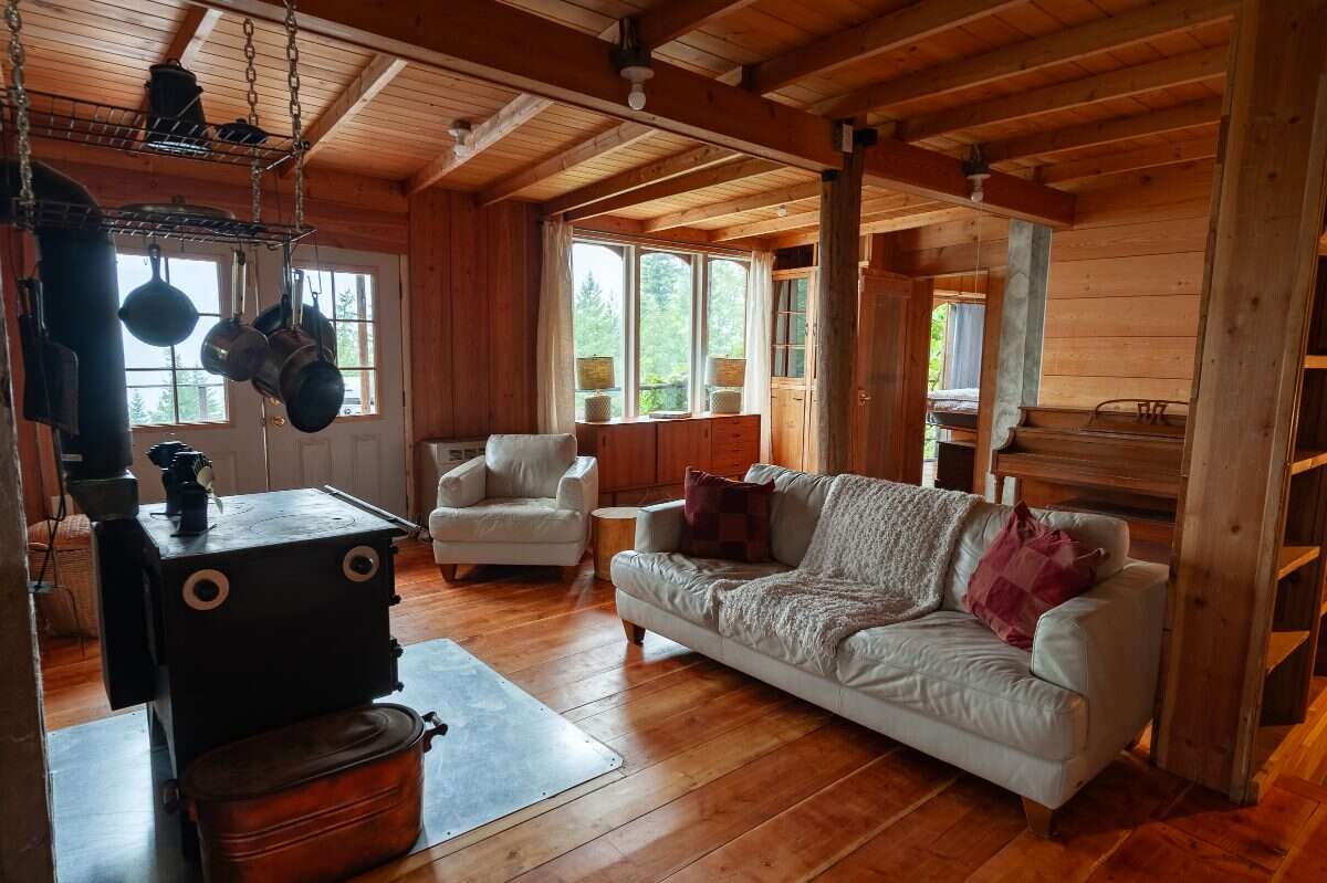 60 Private Acres Overlooking the Arrow Lakes