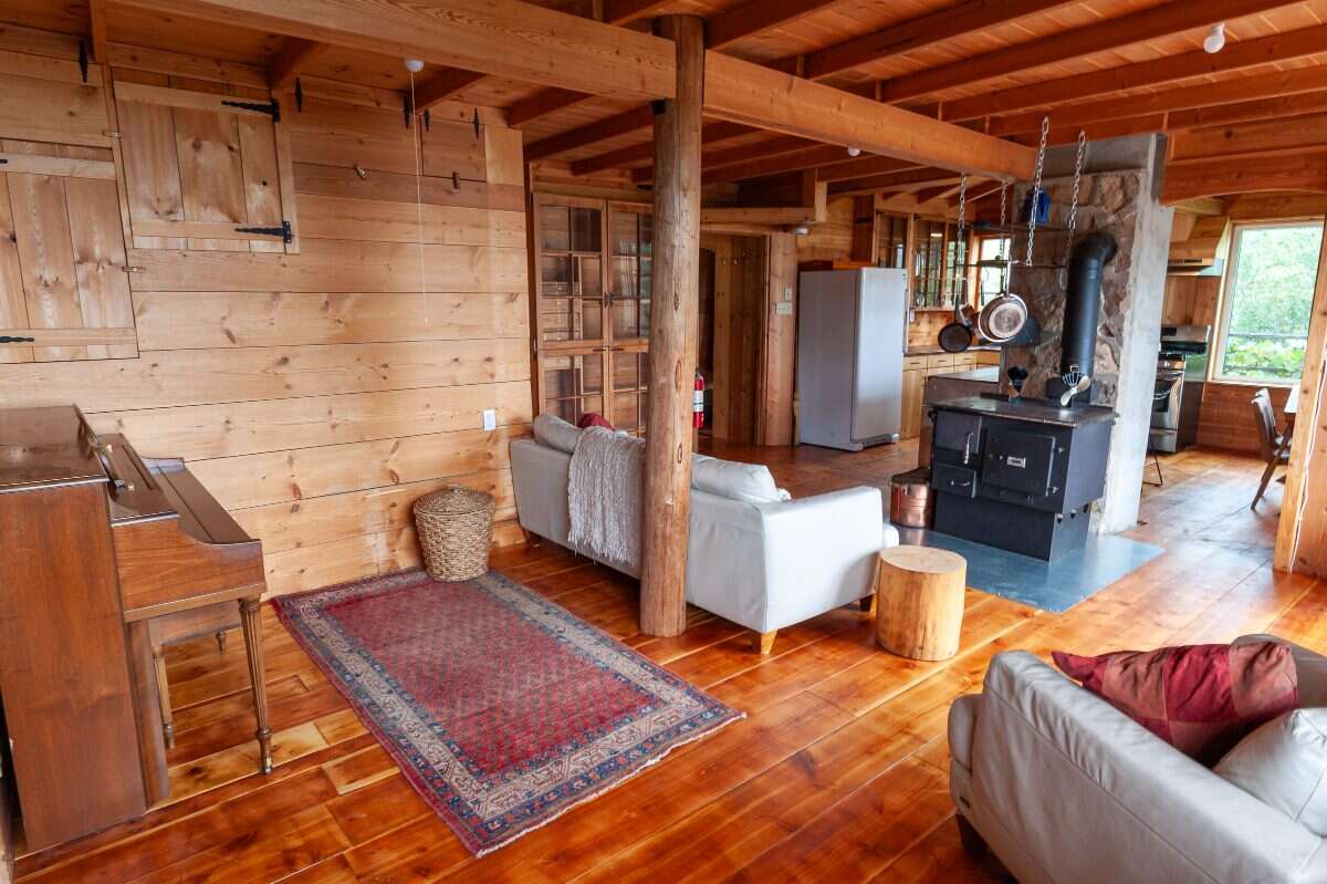 60 Private Acres Overlooking the Arrow Lakes