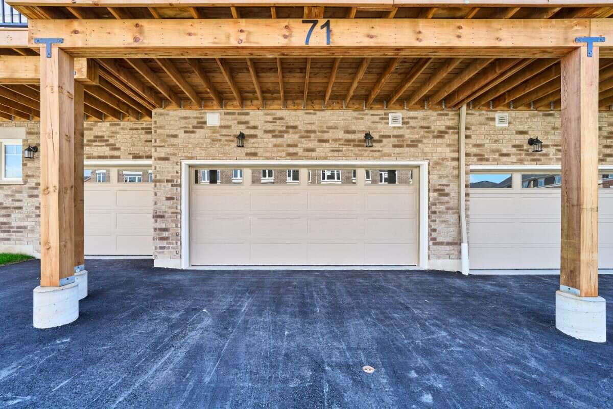 Move-In Ready 3-Bedroom Townhome in Newcastle