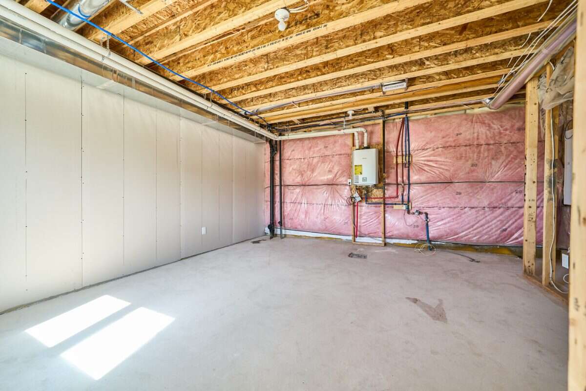 Move-In Ready 3-Bedroom Townhome in Newcastle