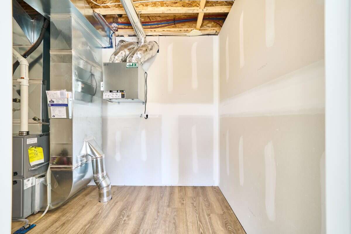 Move-In Ready 3-Bedroom Townhome in Newcastle
