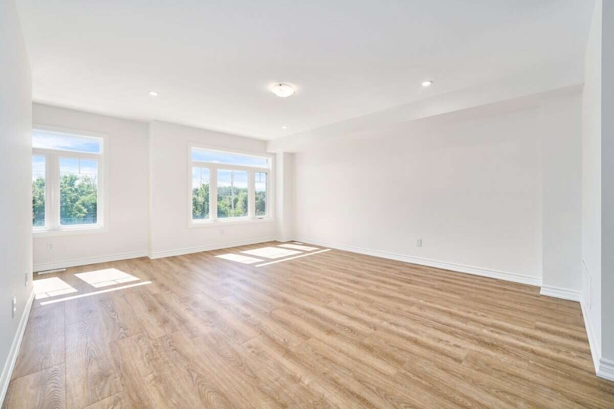Move-In Ready 3-Bedroom Townhome in Newcastle