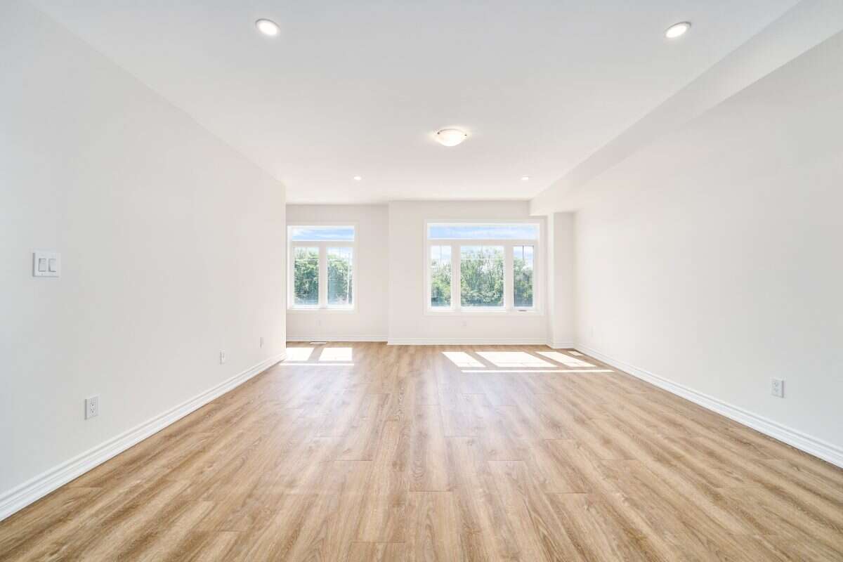 Move-In Ready 3-Bedroom Townhome in Newcastle