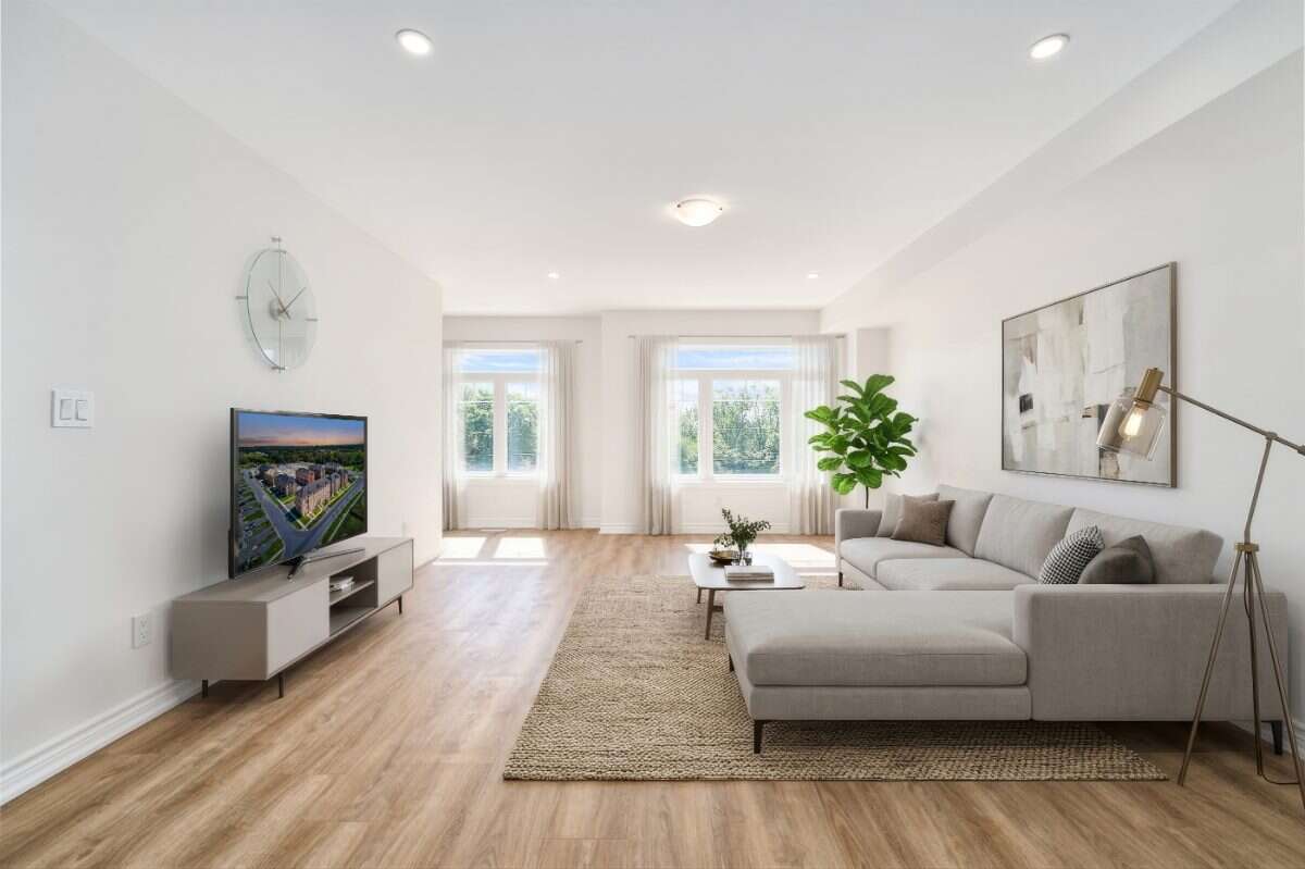 Move-In Ready 3-Bedroom Townhome in Newcastle