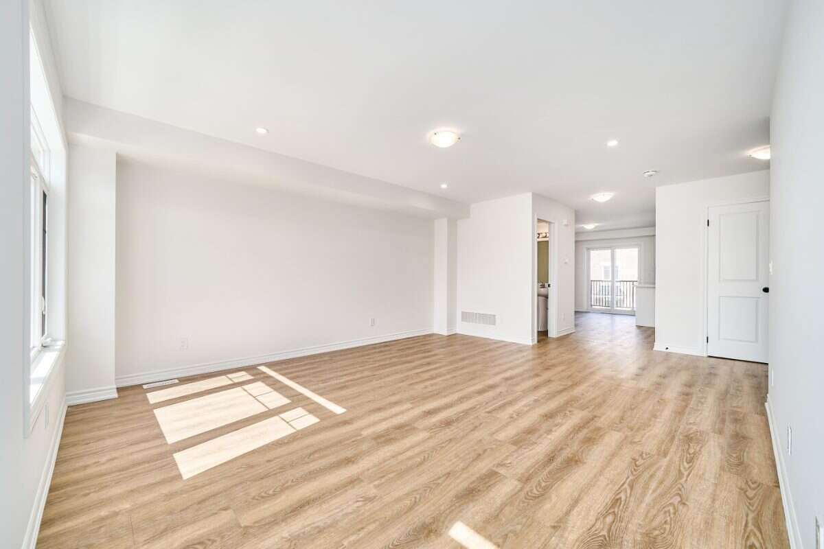 Move-In Ready 3-Bedroom Townhome in Newcastle