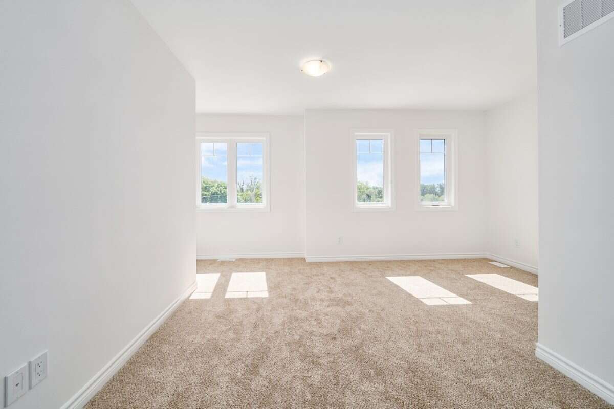 Move-In Ready 3-Bedroom Townhome in Newcastle
