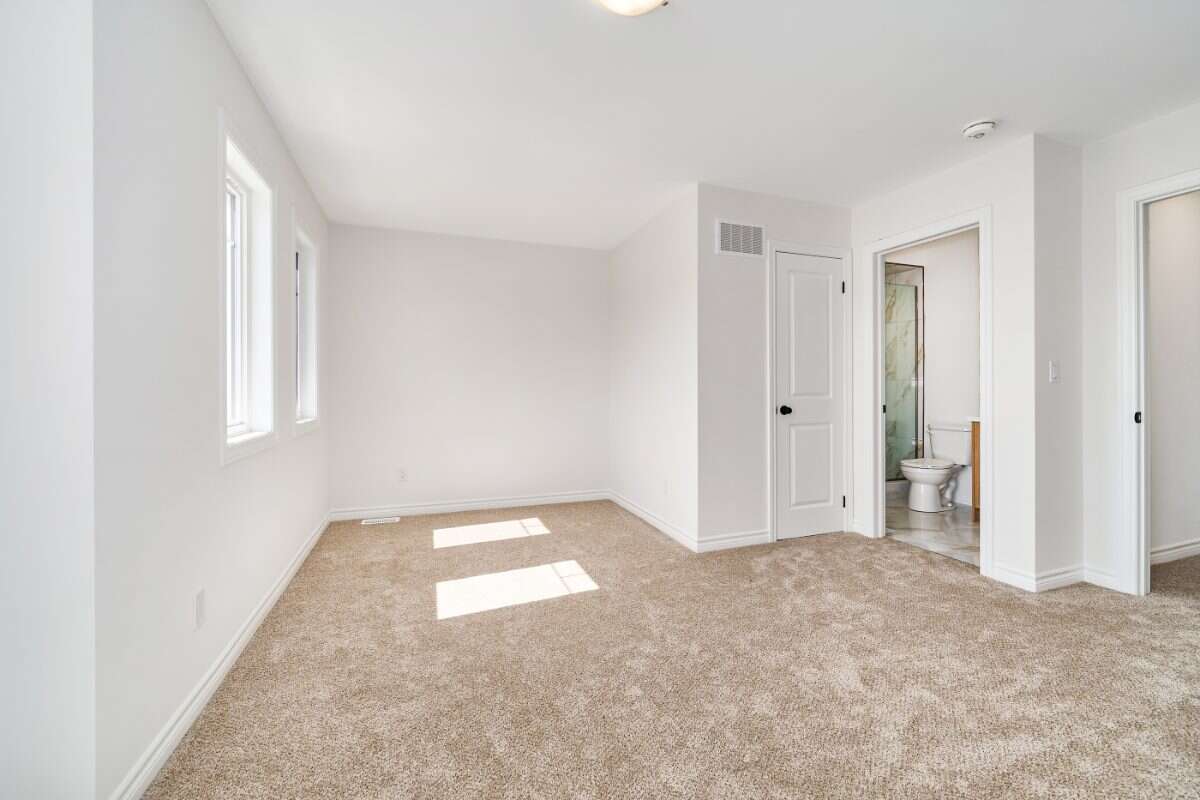 Move-In Ready 3-Bedroom Townhome in Newcastle