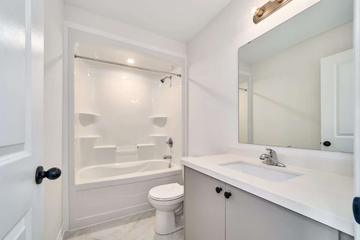 Move-In Ready 3-Bedroom Townhome in Newcastle