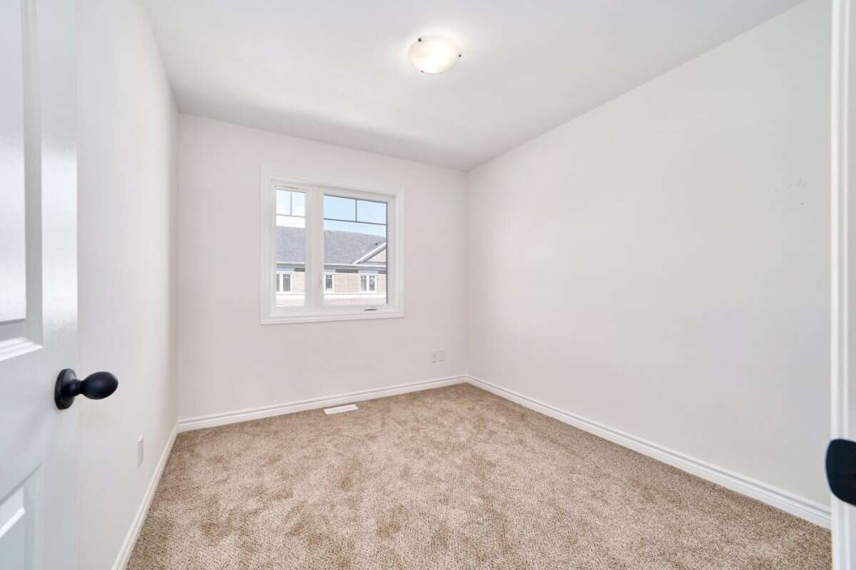 Move-In Ready 3-Bedroom Townhome in Newcastle
