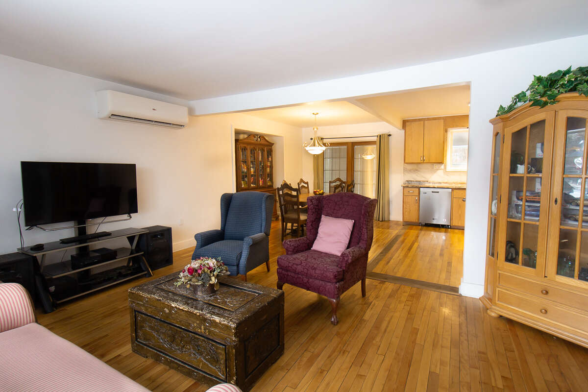 Large windows let in lots of light.