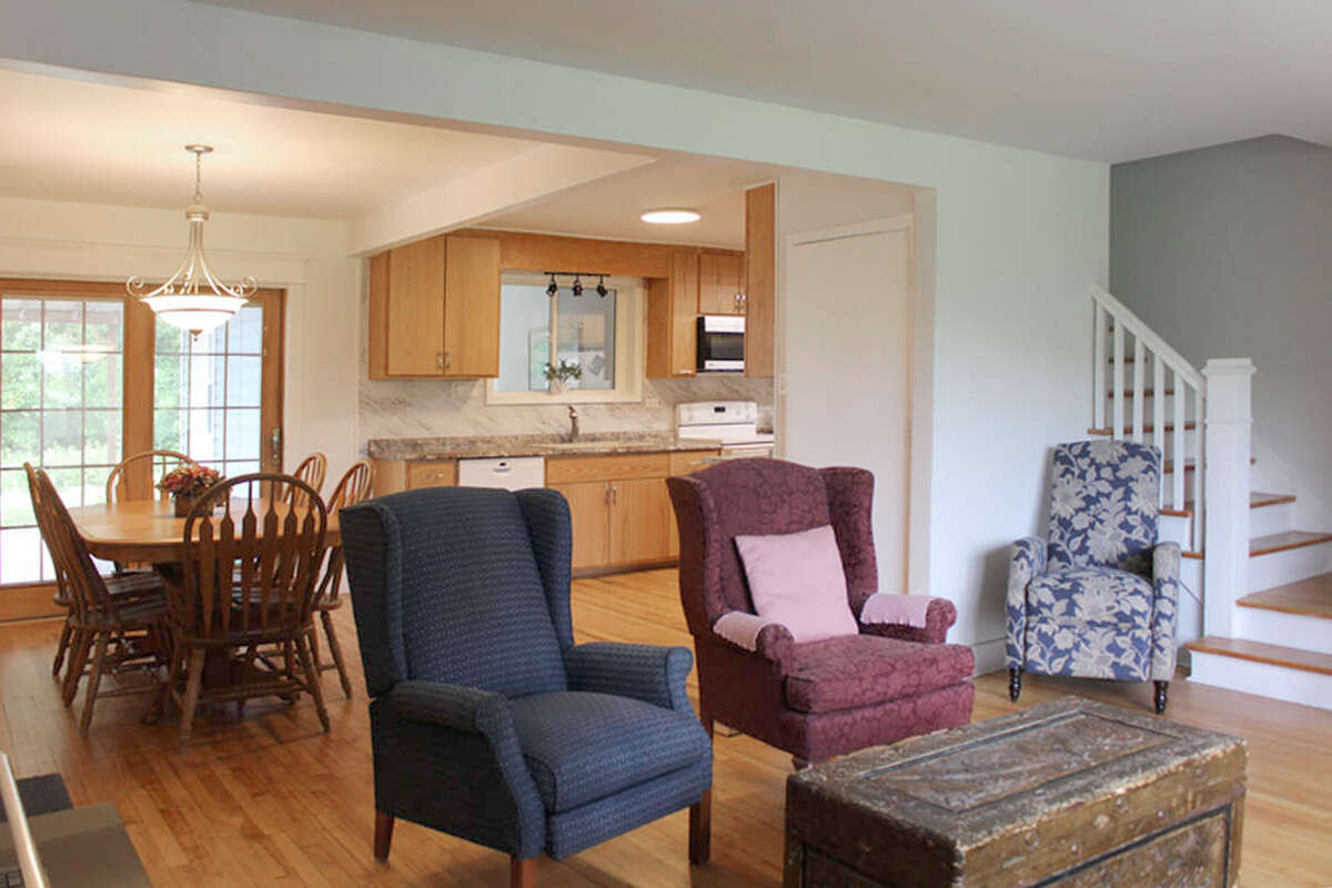 Large windows let in lots of light.