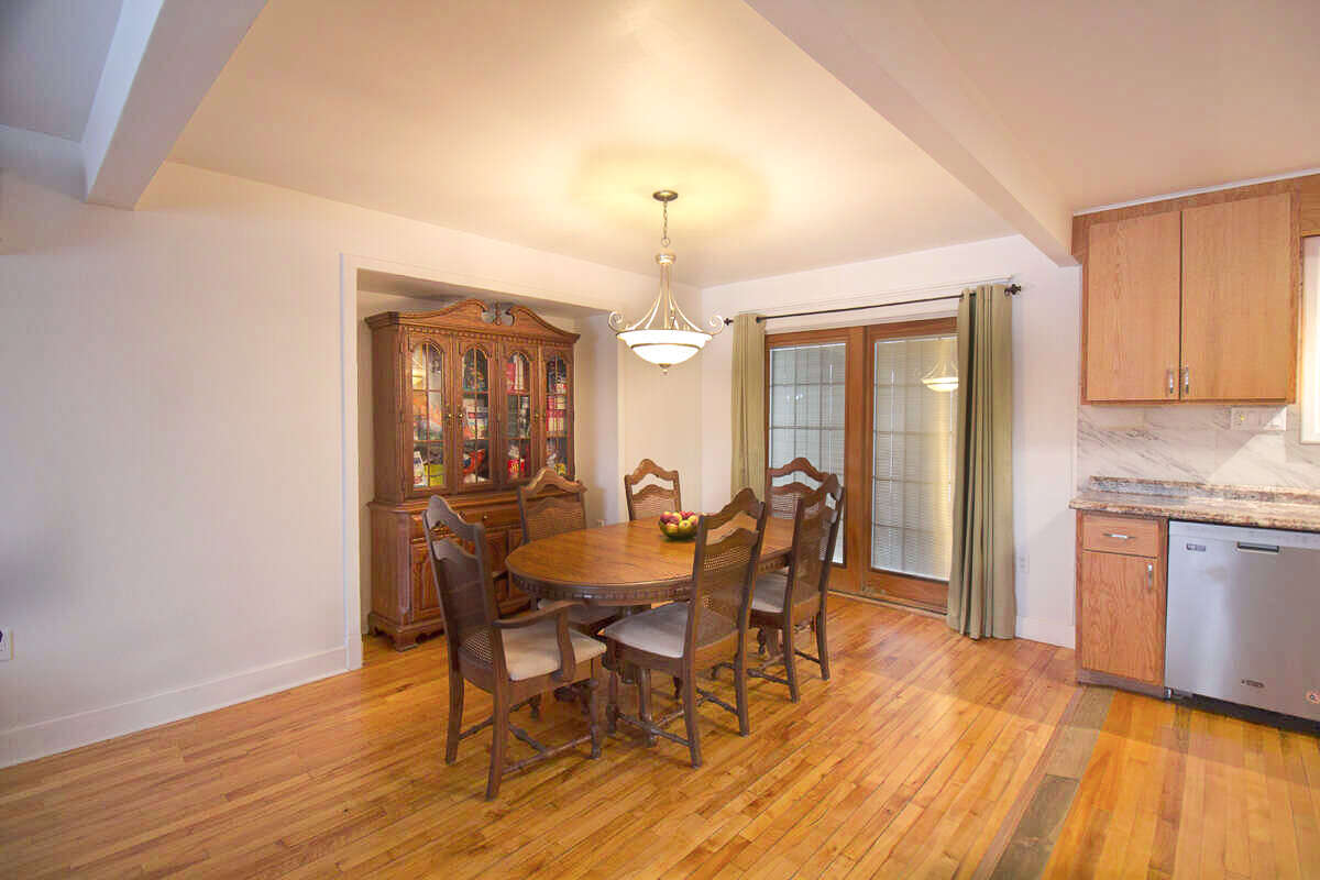 Dining area with easy flow to the main living spaces.