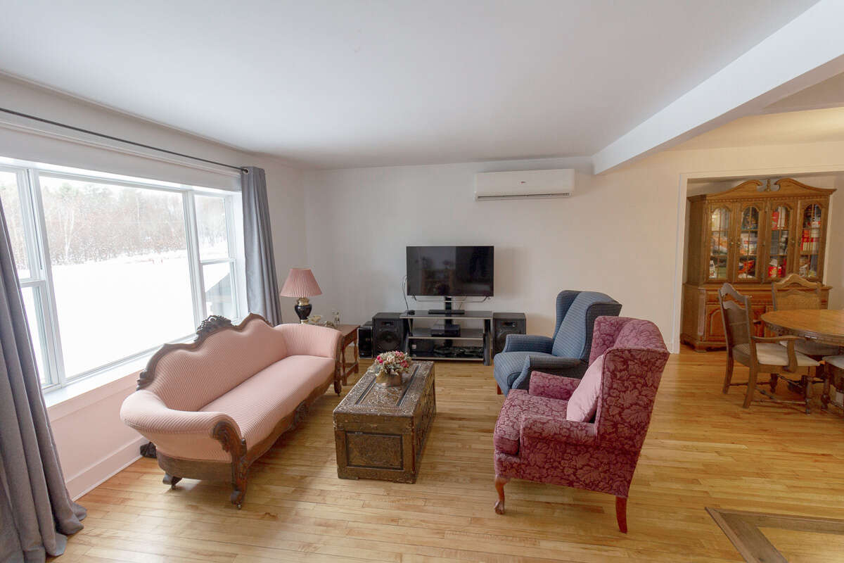 Large windows let in lots of light.