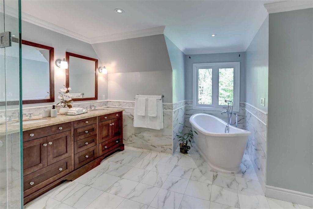 *Cottage Like Home Hidden Treasure in RichmondHill