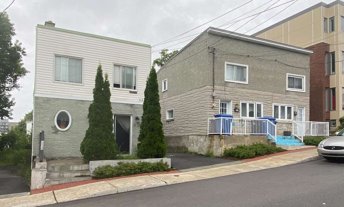 Tri-Plex / Duplex / Multi-Family For Sale in Gatineau, Quebec - 9 bdrm, 5 bath (116-118 & 122 Rue Leduc)