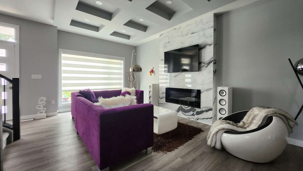 Coffuered ceiling w/ lighting