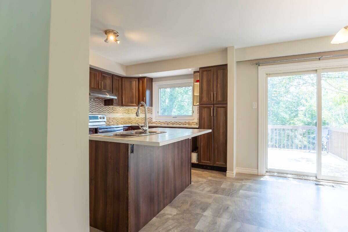 WELL KEPT RAISED BUNGALOW. Owned by Builder 25 yr