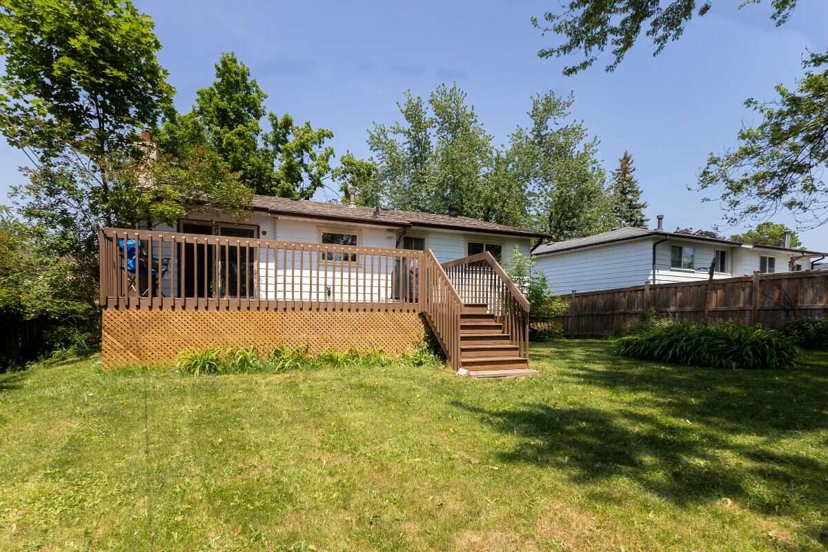 WELL KEPT RAISED BUNGALOW. Owned by Builder 25 yr