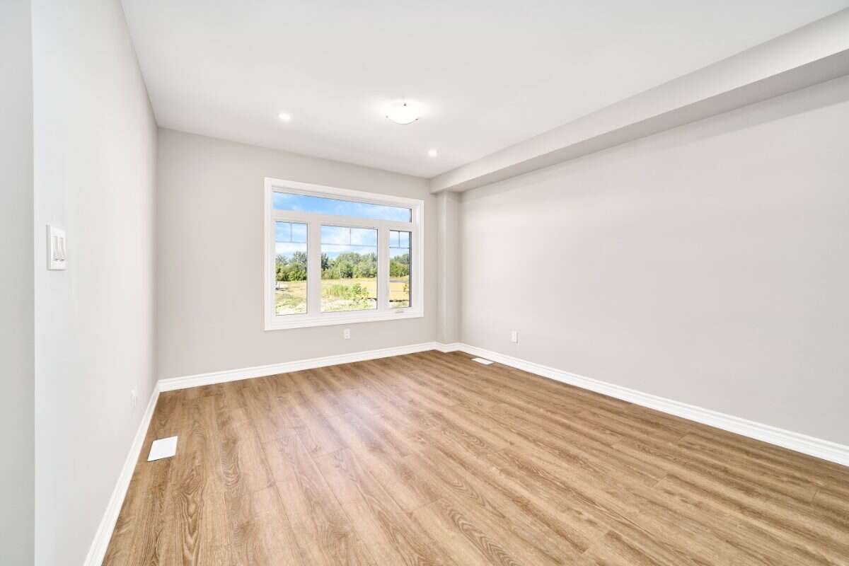 Move-In Ready 3-Bedroom Townhome in Newcastle