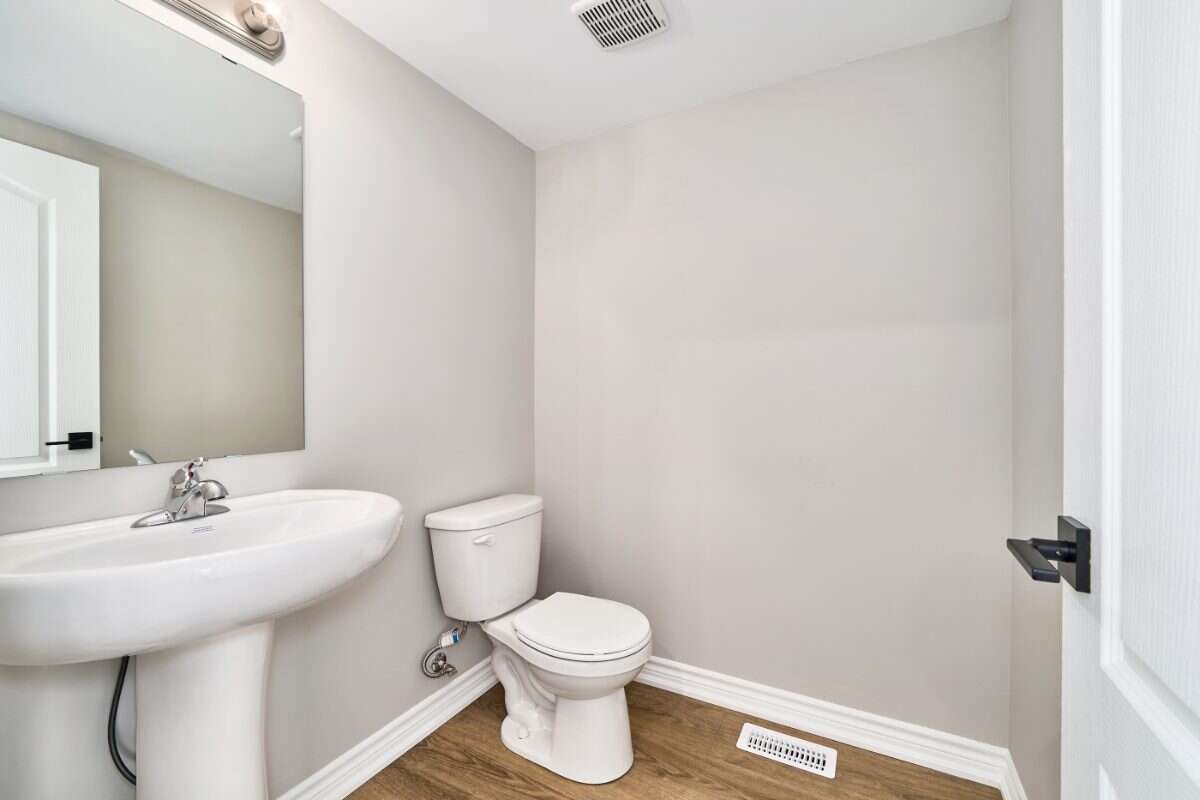 Move-In Ready 3-Bedroom Townhome in Newcastle