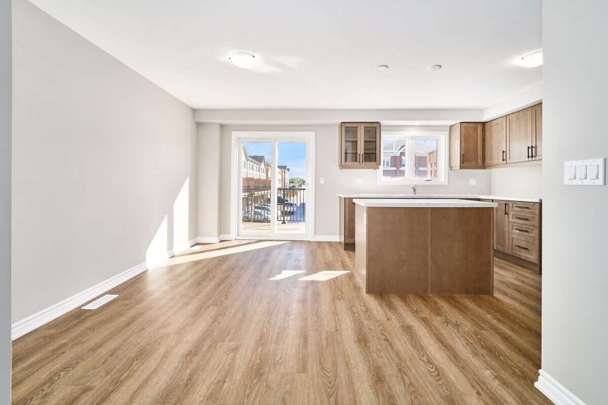 Move-In Ready 3-Bedroom Townhome in Newcastle