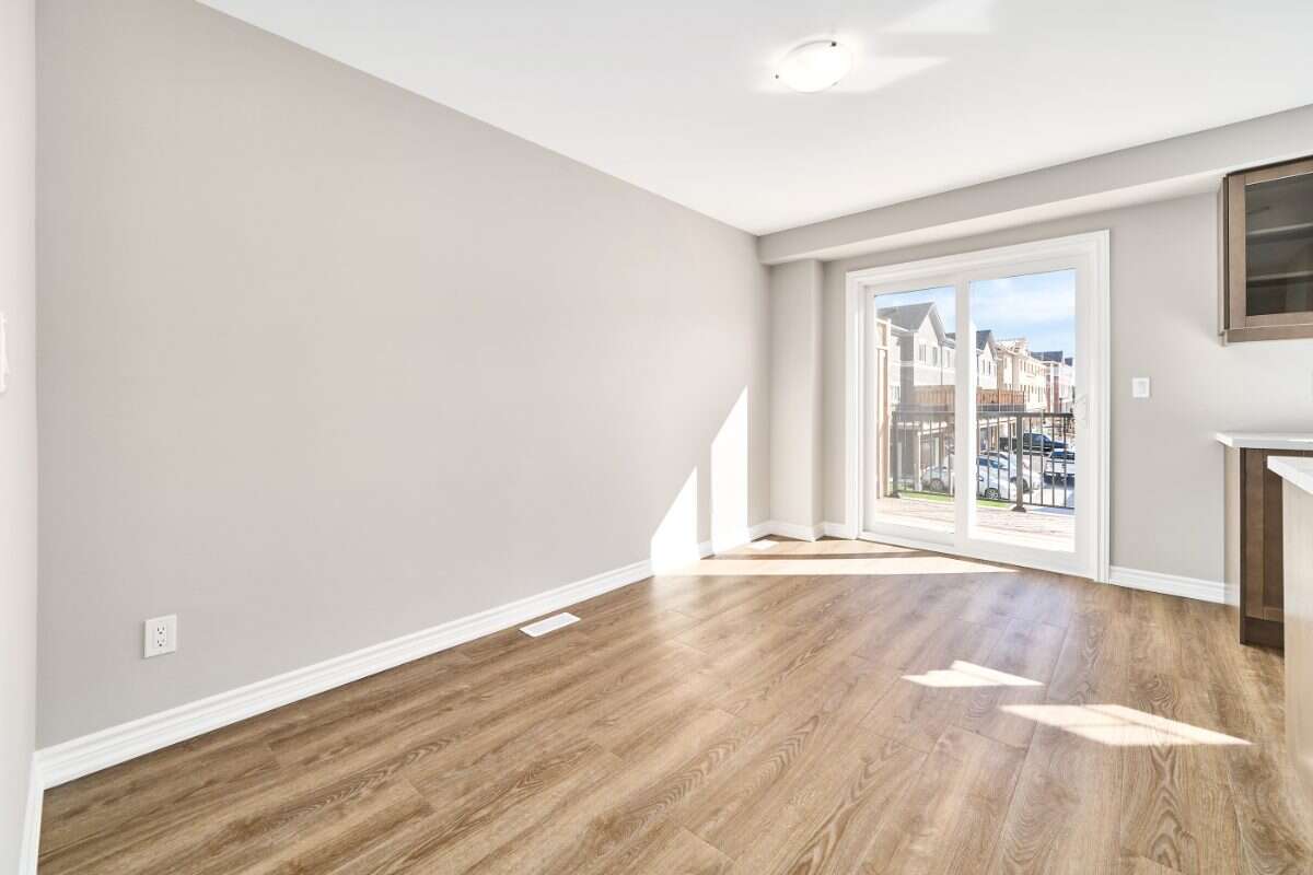 Move-In Ready 3-Bedroom Townhome in Newcastle