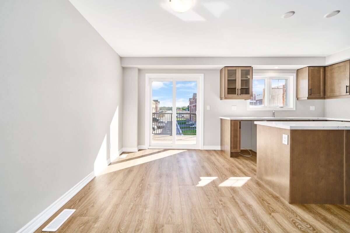 Move-In Ready 3-Bedroom Townhome in Newcastle