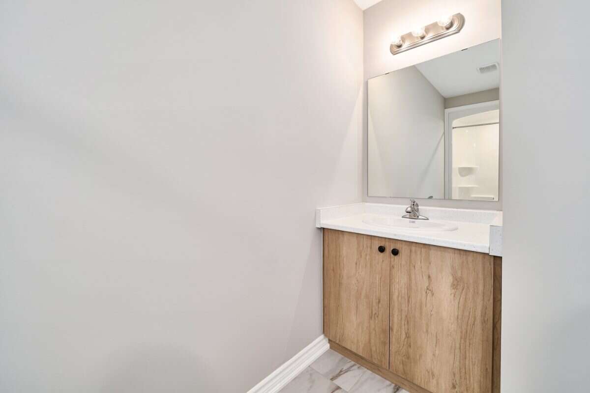 Move-In Ready 3-Bedroom Townhome in Newcastle