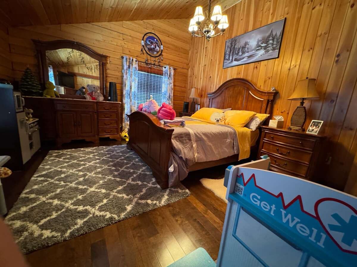 2nd bedroom upstairs