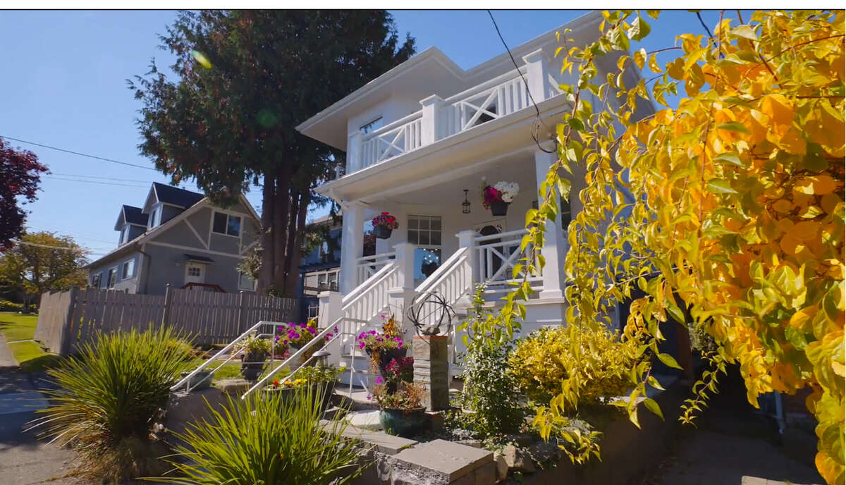 114 Howe Street House For Sale in Victoria, BC For Sale by Owner